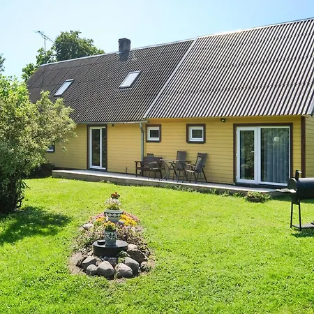 Homestay szállás Kihnu Annika Kodumajutus Sare