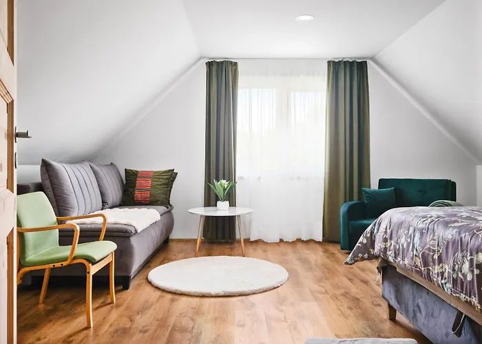 Kihnu Annika Kodumajutus * Saare (Kihnu)